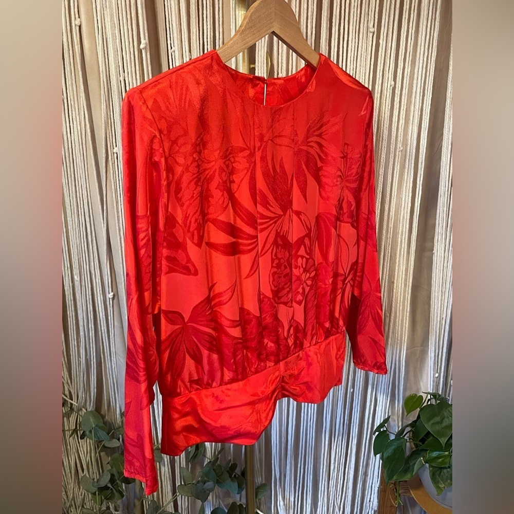 Early 90s vintage red botanical long sleeve blouse w/ ruched waist side buttons - Picture 6 of 12